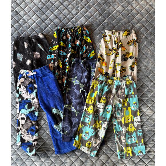 Boys pajama bottoms bundle size 4T - Picture 1 of 4